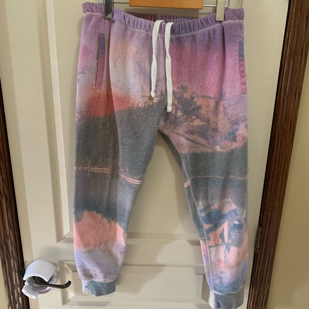 Roots sweatsuit